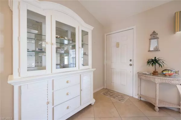 Naples, FL 34110,774 Wiggins Lake DR #204