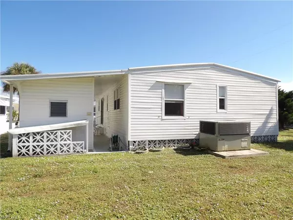 North Fort Myers, FL 33917,301 Twig CT N