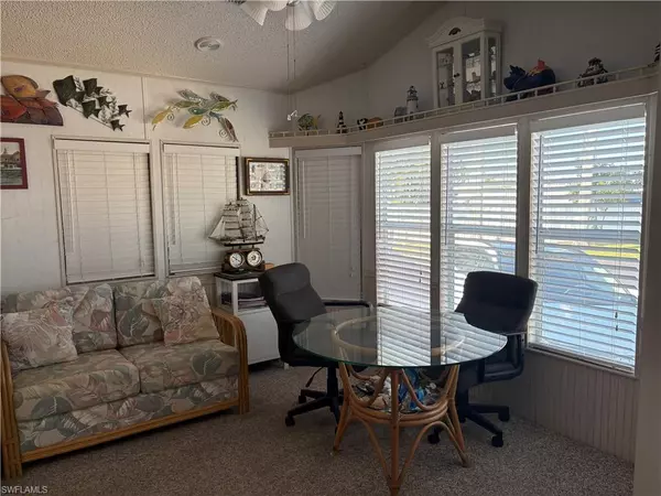 Fort Myers, FL 33908,11207 Sunglow LN #Y2