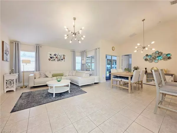 2305 Summersweet DR, Alva, FL 33920