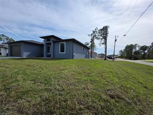 1507 W 11th ST, Lehigh Acres, FL 33972