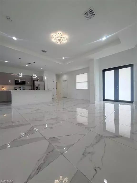 Lehigh Acres, FL 33976,3804 40th ST SW