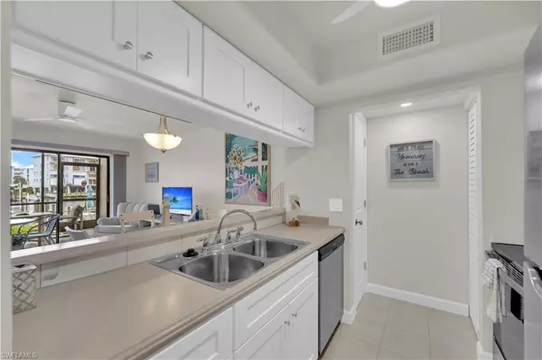 Fort Myers Beach, FL 33931,200 Lenell RD #218