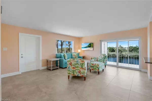 Sanibel, FL 33957,1610 Middle Gulf DR #B3