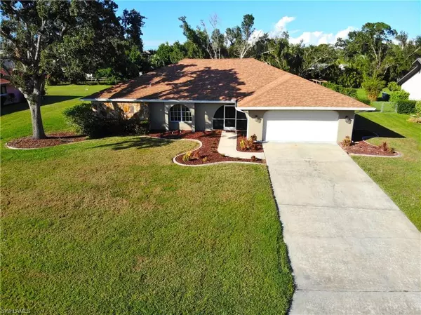 3879 Hidden Acres CIR S, North Fort Myers, FL 33903