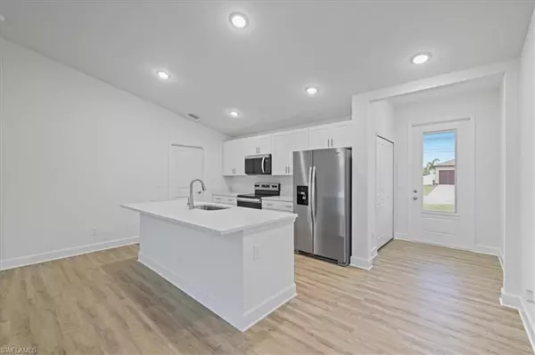 Cape Coral, FL 33993,1017 NW 13th TER