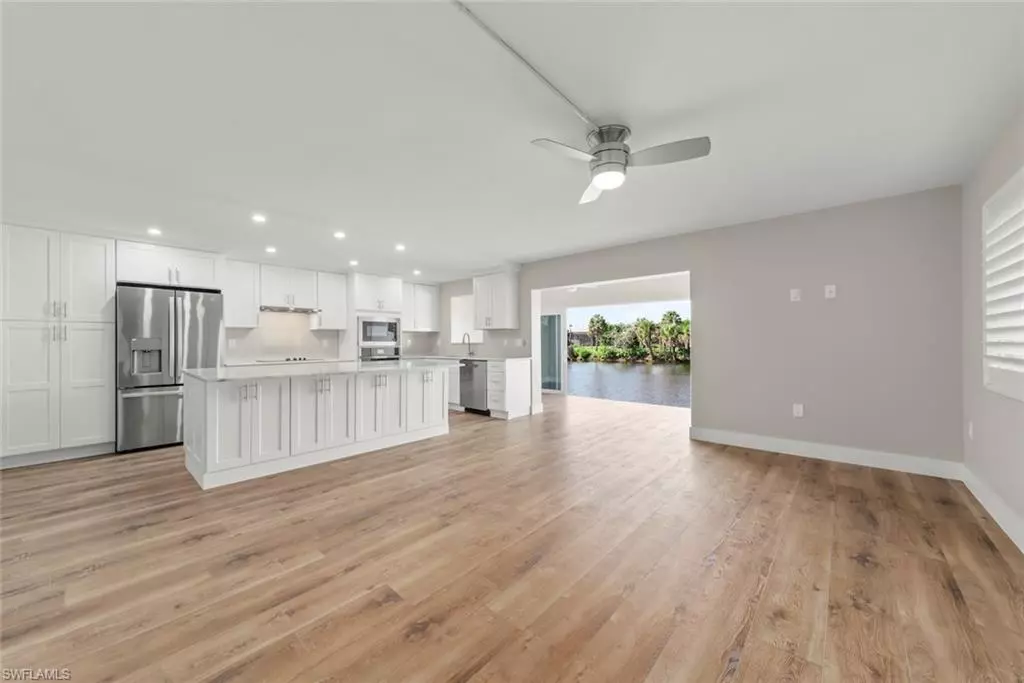 Sanibel, FL 33957,1610 Middle Gulf DR #C2