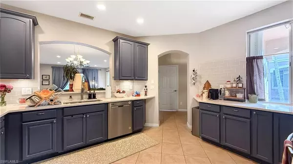 Fort Myers, FL 33967,9762 Roundstone CIR