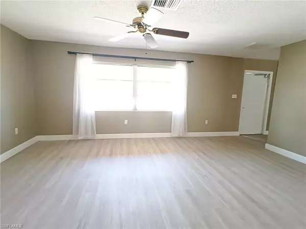 Fort Myers, FL 33901,1848 Winkler AVE