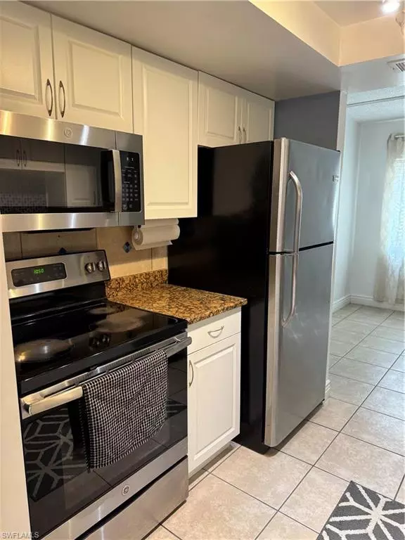 Fort Myers, FL 33901,2366 E Mall DR #109