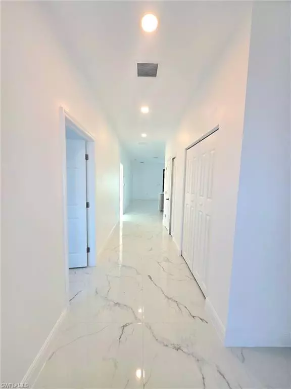 Fort Myers, FL 33916,3248 Franklin ST