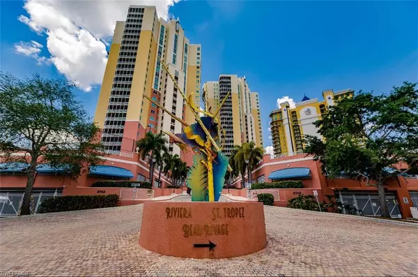 Fort Myers, FL 33916,2743 1st ST #304