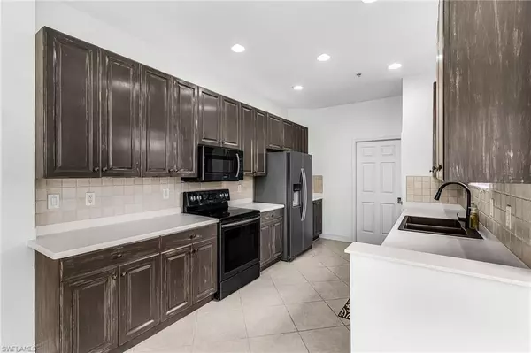 Fort Myers, FL 33912,5680 Chelsey LN #201