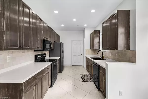 Fort Myers, FL 33912,5680 Chelsey LN #201