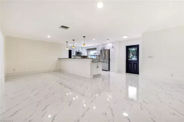 Cape Coral, FL 33904,3137 SE 22nd AVE