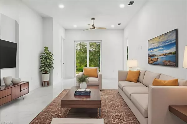 Lehigh Acres, FL 33974,325 Lloyd AVE S