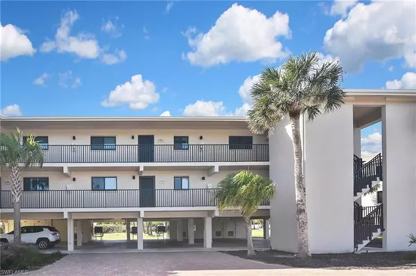 Sanibel, FL 33957,1919 Olde Middle Gulf DR #106