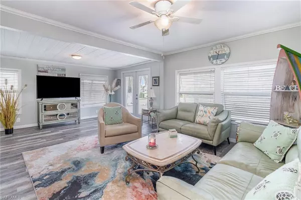 Fort Myers Beach, FL 33931,11240 Azalea LN