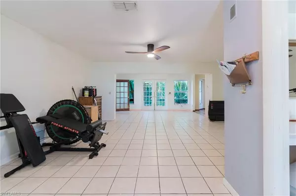 Cape Coral, FL 33904,5222 Glade CT