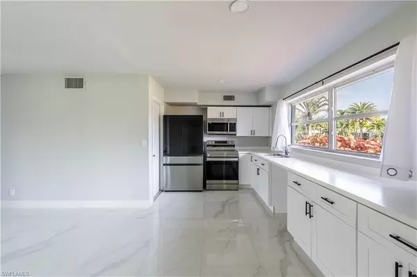 Cape Coral, FL 33904,5234 Sunnybrook CT