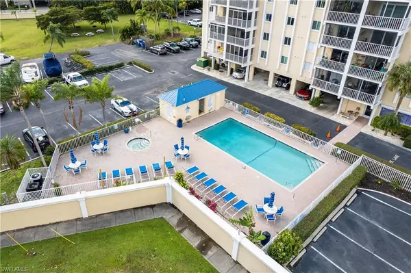 Fort Myers, FL 33916,2875 Palm Beach BLVD #607