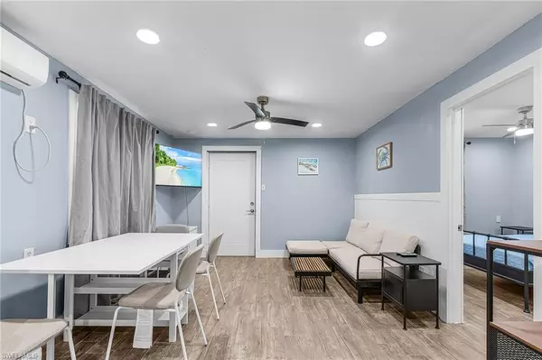 Fort Myers Beach, FL 33931,135 Delmar AVE #C