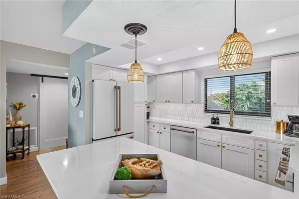 Fort Myers, FL 33919,4120 Steamboat BND E #203