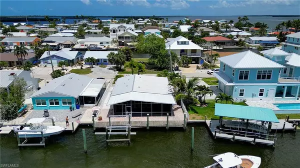 Matlacha, FL 33993,2685 Geary ST