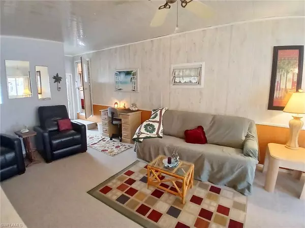 North Fort Myers, FL 33903,18 Fountain View BLVD