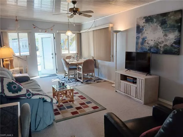 North Fort Myers, FL 33903,18 Fountain View BLVD