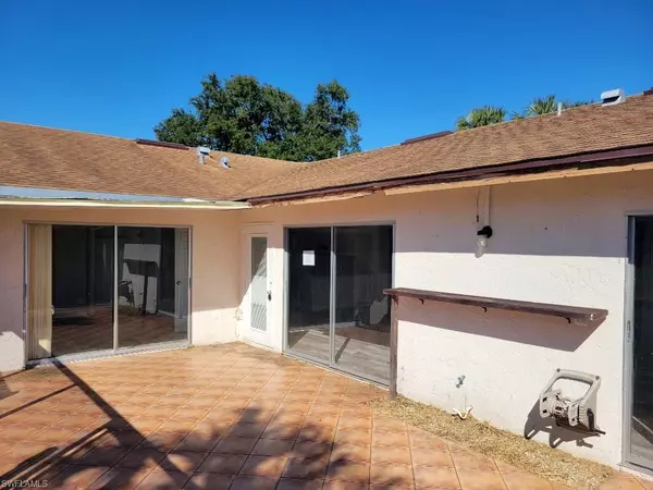 North Fort Myers, FL 33917,5629 Foxlake DR