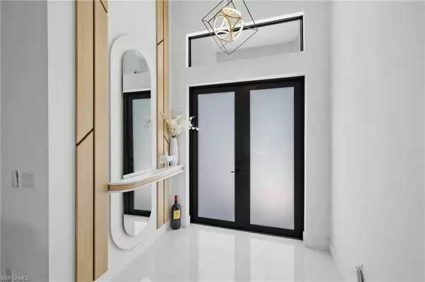 Cape Coral, FL 33993,1007 NW 19th ST