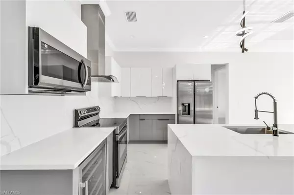 Lehigh Acres, FL 33971,5313 Beauty ST