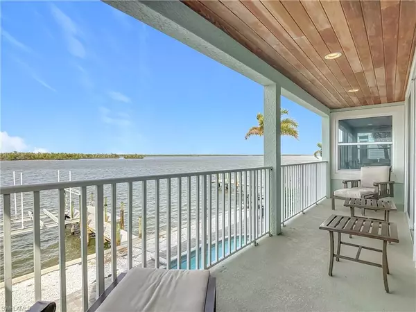 Fort Myers Beach, FL 33931,383 Seminole WAY