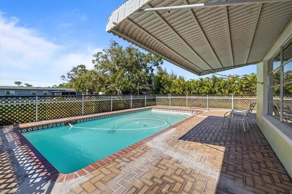 North Fort Myers, FL 33917,1387 Sunrise DR