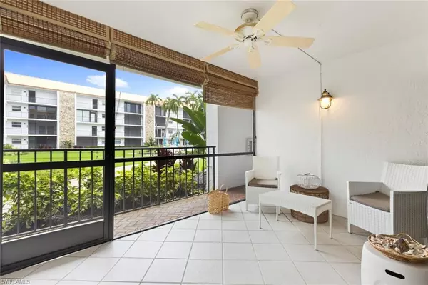 Naples, FL 34103,2900 Gulf Shore BLVD N #111