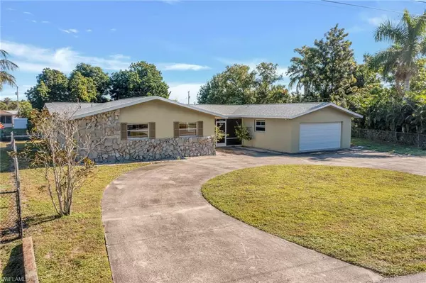 North Fort Myers, FL 33917,1366 Sunrise DR