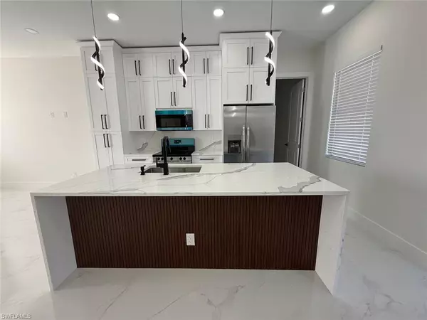 Lehigh Acres, FL 33971,3004 12th ST SW