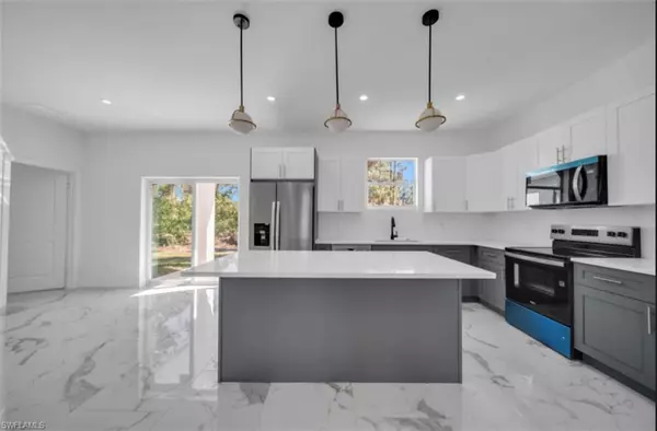 Lehigh Acres, FL 33974,513 Redwood AVE S