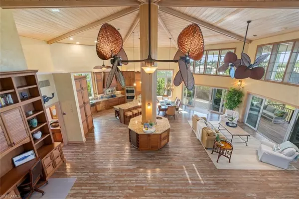 Sanibel, FL 33957,2451 Blind Pass CT