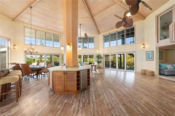 Sanibel, FL 33957,2451 Blind Pass CT