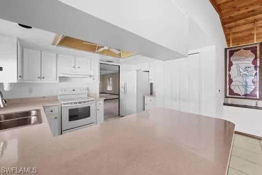 Cape Coral, FL 33904,3004 SE 8th AVE