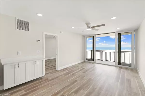 Marco Island, FL 34145,180 Seaview CT #611