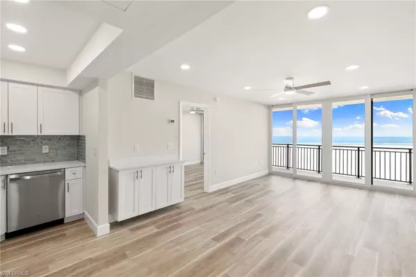 Marco Island, FL 34145,180 Seaview CT #611