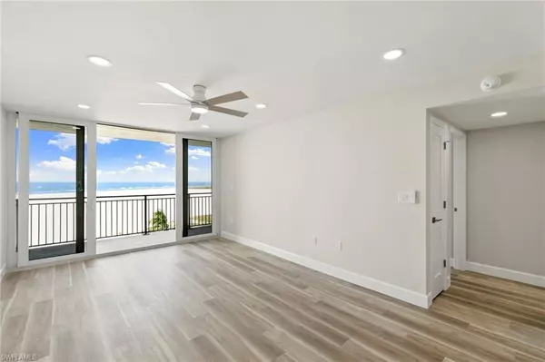 Marco Island, FL 34145,180 Seaview CT #611
