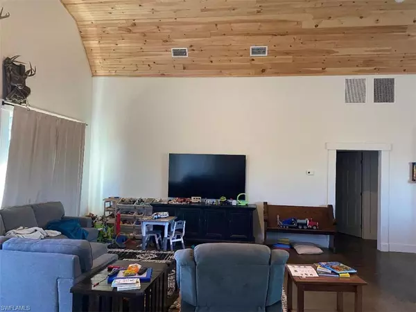 Fort Denaud, FL 33935,615 Kirby Thompson RD