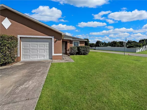 111 SE 2nd AVE, Cape Coral, FL 33990