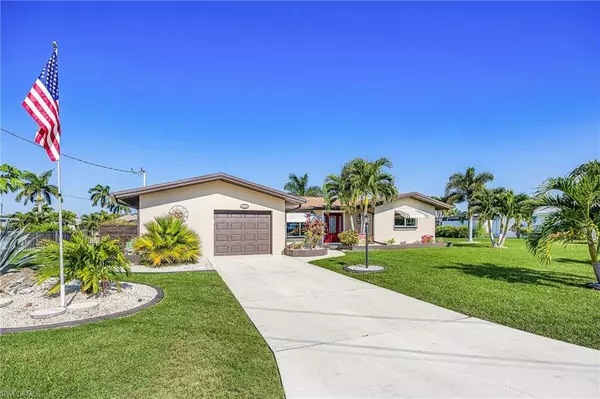 Cape Coral, FL 33904,425 Pinecrest CT