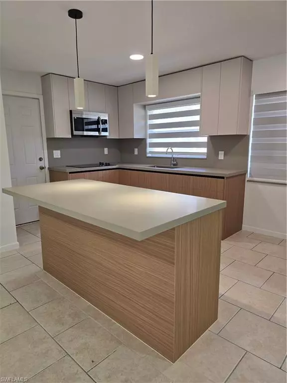 Cape Coral, FL 33904,3632 Country Club BLVD