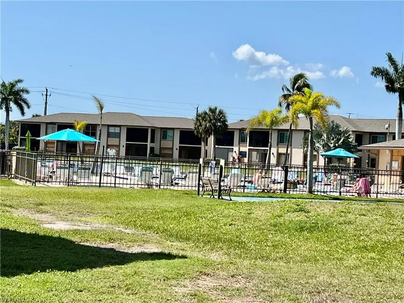 16881 Davis RD #225, Fort Myers, FL 33908